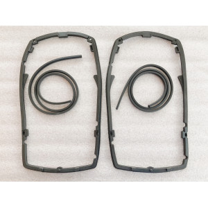 MERCEDES W114 W115 HEADLIGHT FRONT & REAR RUBBERS  