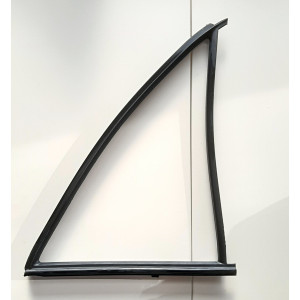 MERCEDES W114 W115 QUARTER WINDOW RUBBER SEAL REAR RIGHT MERCEDES W114 W115 QUARTER WINDOW RUBBER SEAL REAR RIGHT